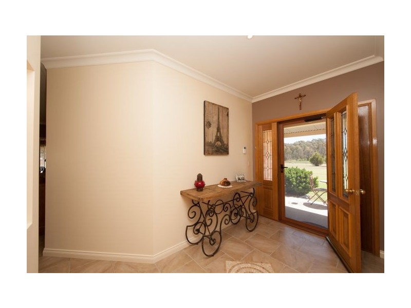 240 Kerrs Rd, Thurgoona NSW 2640