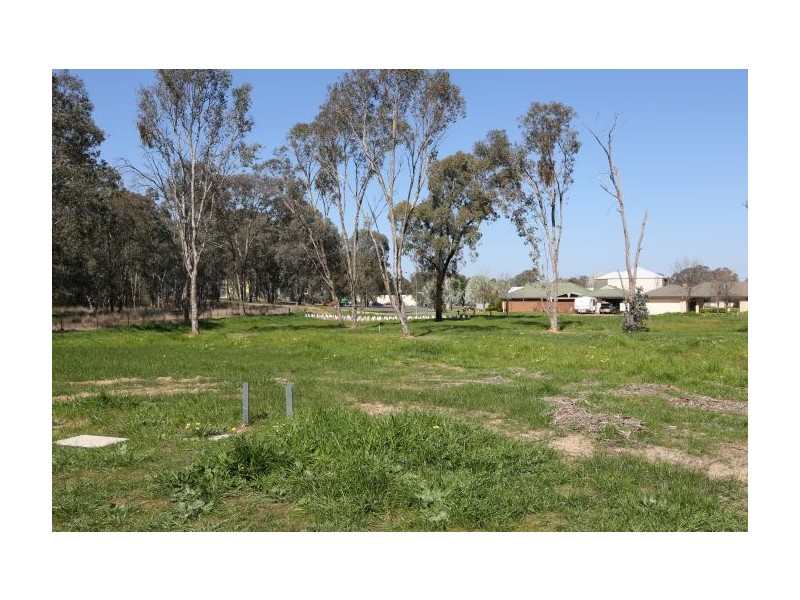 15 Slattery Place, Thurgoona NSW 2640