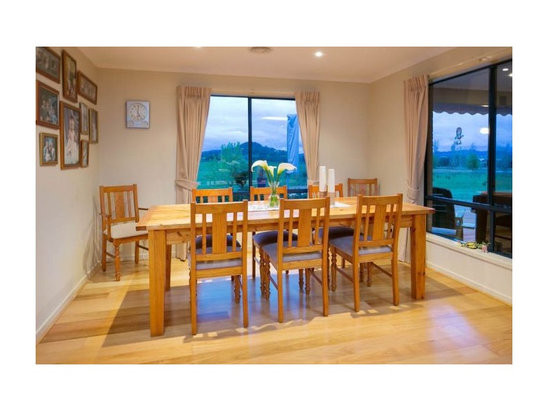 Table Top NSW 2640