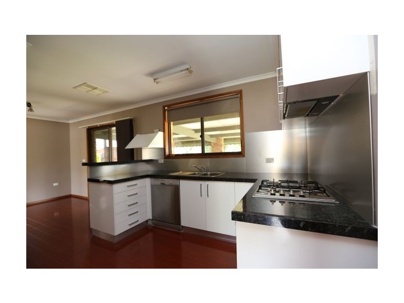 2 Sugargum Rd, Thurgoona NSW 2640