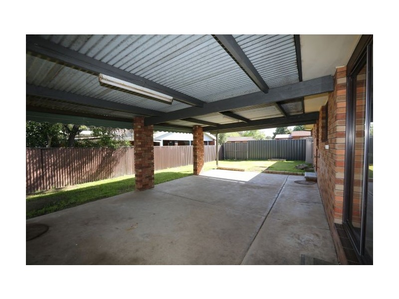 2 Sugargum Rd, Thurgoona NSW 2640