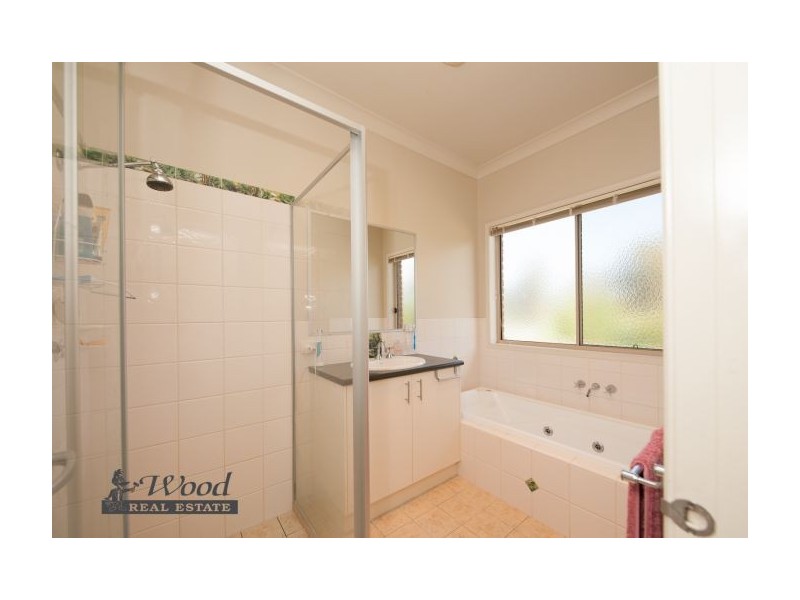 123 Pioneer Drive, Jindera NSW 2642