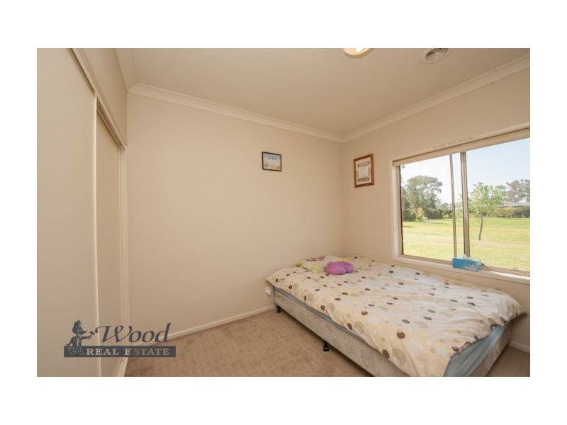 123 Pioneer Drive, Jindera NSW 2642