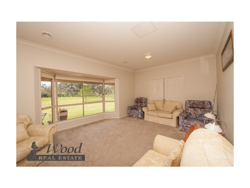 123 Pioneer Drive, Jindera NSW 2642