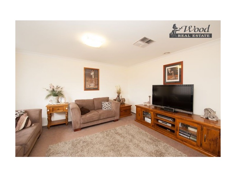 21 Squirrel Glider Drive, Thurgoona NSW 2640