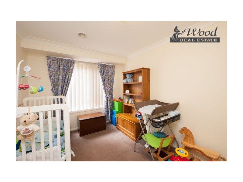 21 Squirrel Glider Drive, Thurgoona NSW 2640