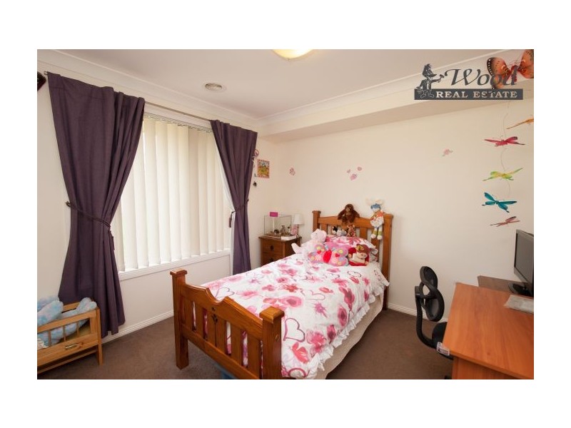 21 Squirrel Glider Drive, Thurgoona NSW 2640