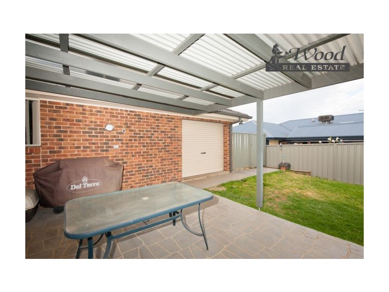 21 Squirrel Glider Drive, Thurgoona NSW 2640