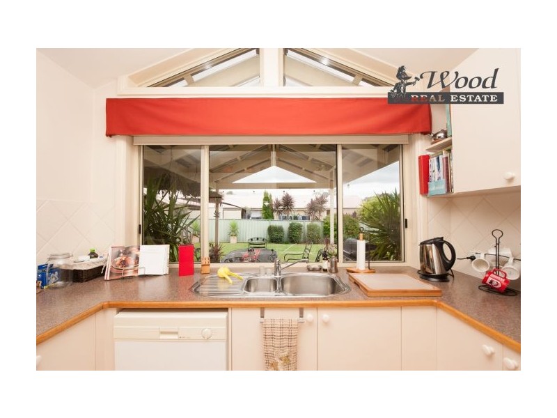 50 The Avenue, Thurgoona NSW 2640