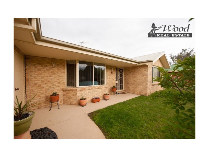 50 The Avenue, Thurgoona NSW 2640