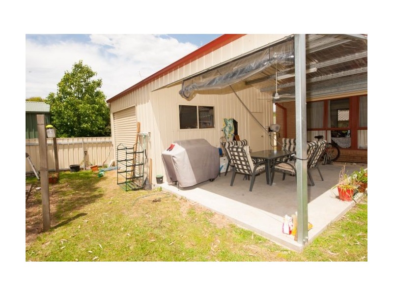 17 Algona Rd, Lavington NSW 2641