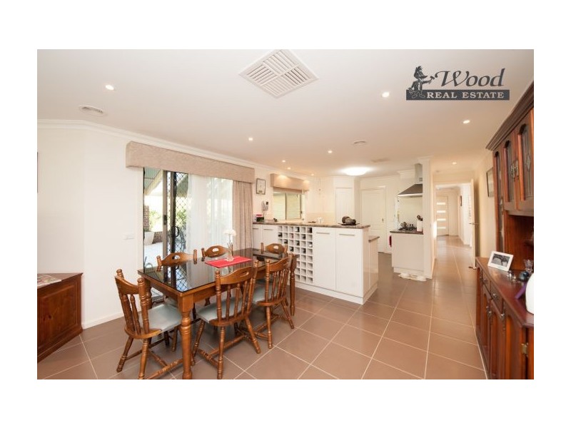 876 Union Rd (Norris Park), Lavington NSW 2641