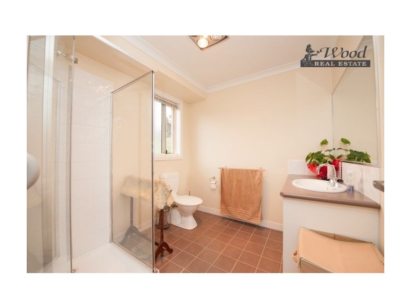 122 Emma Way  (Norris Park), Lavington NSW 2641