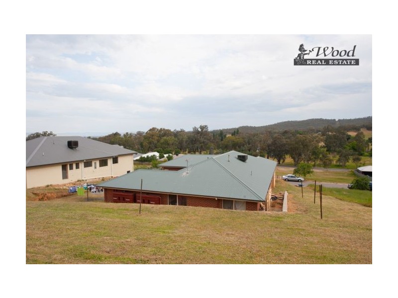 122 Emma Way  (Norris Park), Lavington NSW 2641