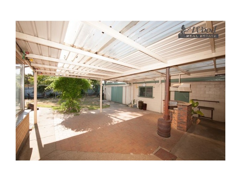 393 English Avenue, Lavington NSW 2641