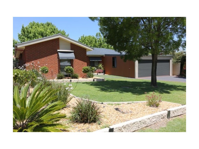 16 Brigalow Court, Thurgoona NSW 2640