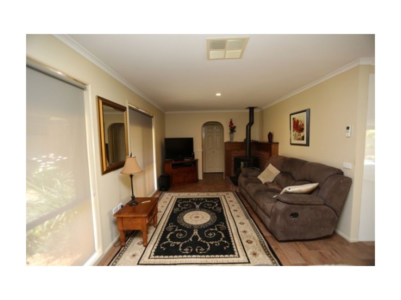 16 Brigalow Court, Thurgoona NSW 2640