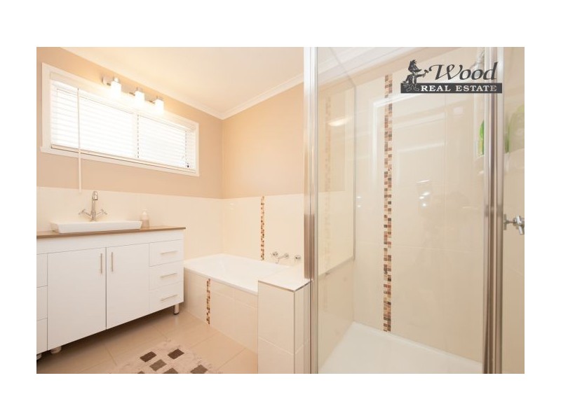 20 Fry Road, Thurgoona NSW 2640