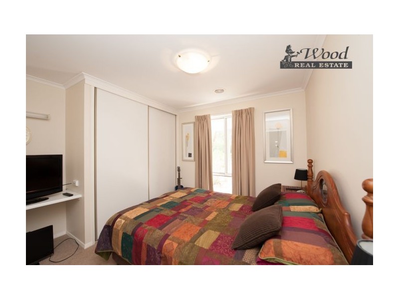 20 Fry Road, Thurgoona NSW 2640