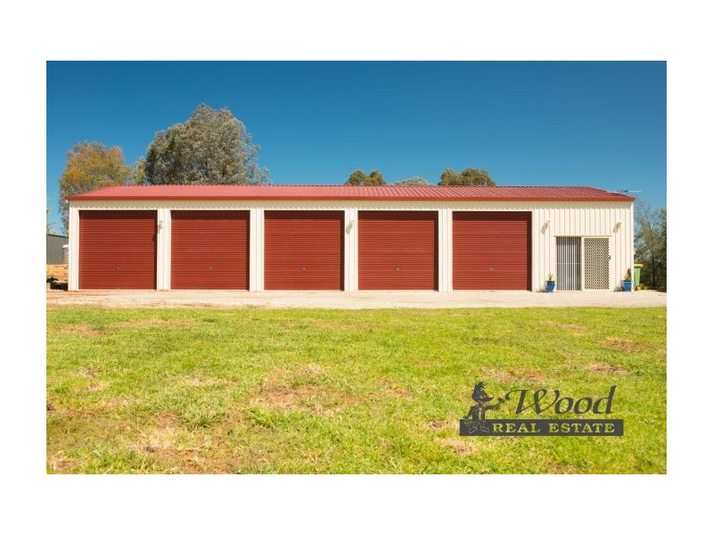 240 Kerrs Road, Albury NSW 2640