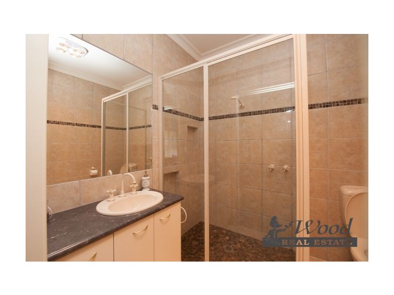 240 Kerrs Road, Albury NSW 2640