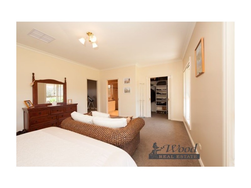 240 Kerrs Road, Albury NSW 2640