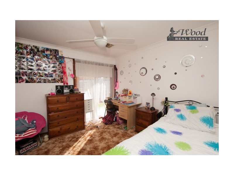 492 Laramee Drive, Lavington NSW 2641