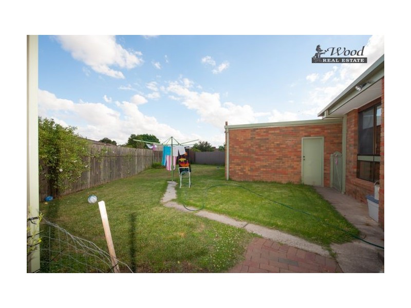 492 Laramee Drive, Lavington NSW 2641