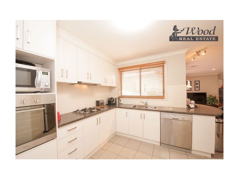 95 Dyrandra Way, Thurgoona NSW 2640