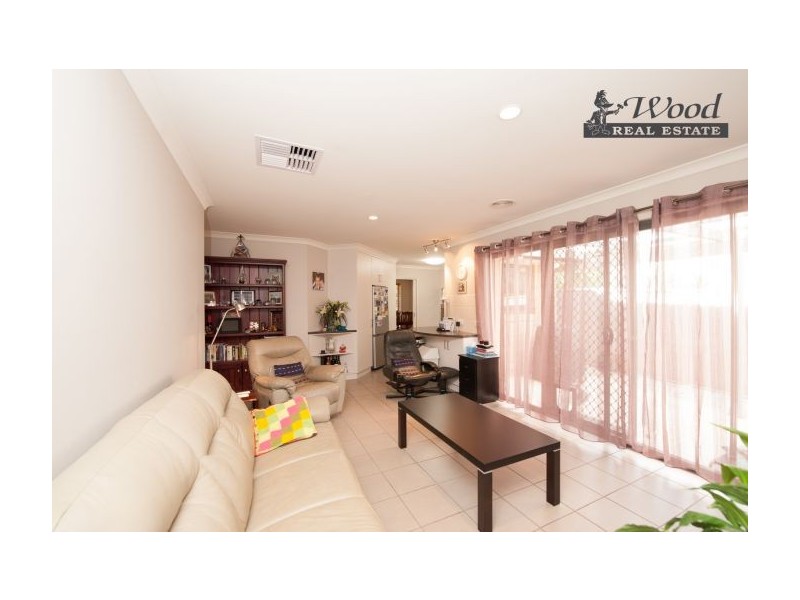 95 Dyrandra Way, Thurgoona NSW 2640