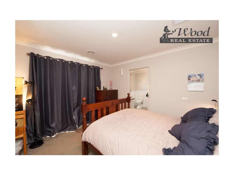 95 Dyrandra Way, Thurgoona NSW 2640