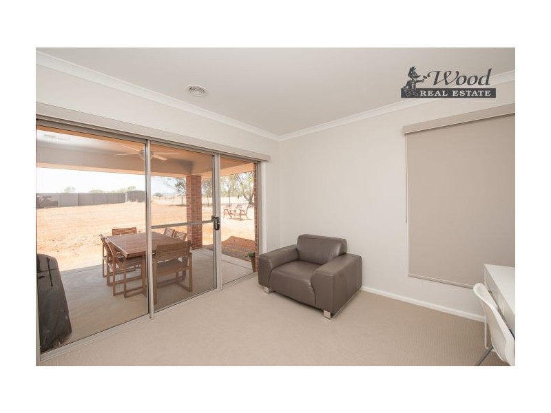 32 Shepherd Court, Thurgoona NSW 2640