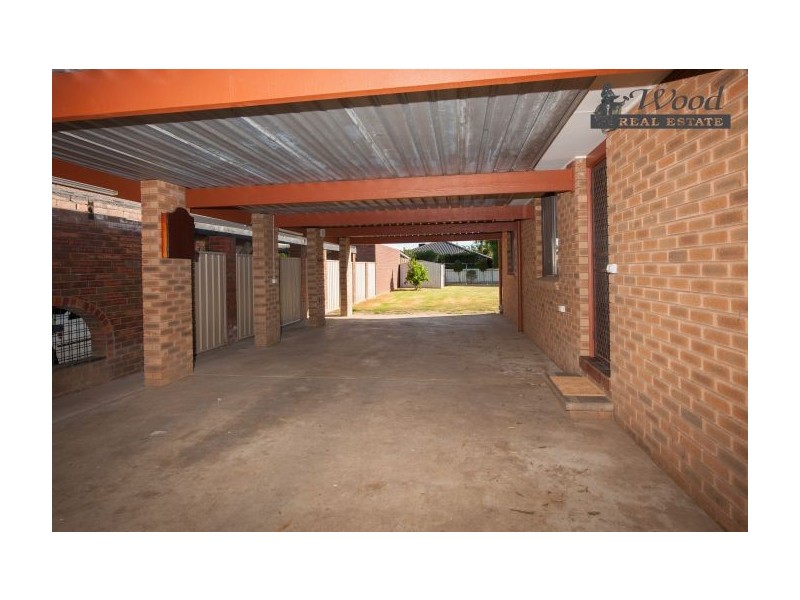 419 Kaitlers Road, Lavington NSW 2641