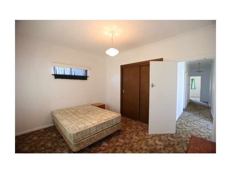 419 Dick Rd, Lavington NSW 2641