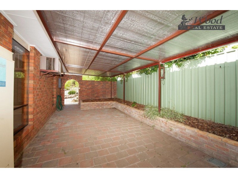 4 Candlebark Street, Thurgoona NSW 2640