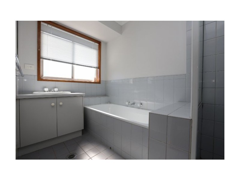1/573 Webb Street, Lavington NSW 2641