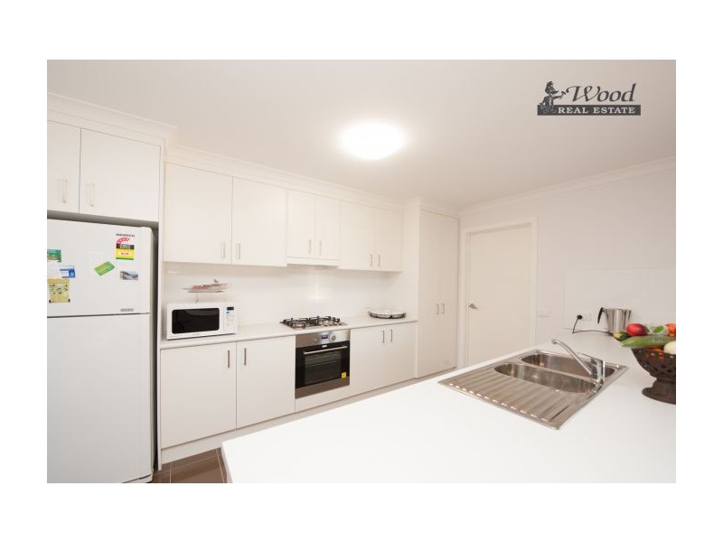 14 Henschke Avenue, Thurgoona NSW 2640