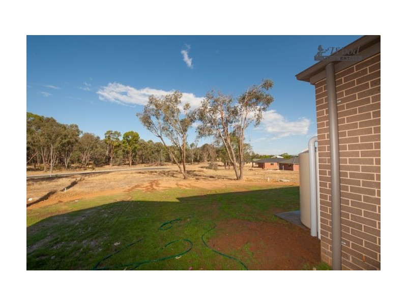 14 Henschke Avenue, Thurgoona NSW 2640