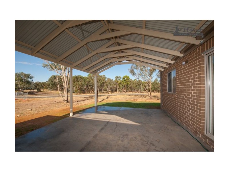 14 Henschke Avenue, Thurgoona NSW 2640