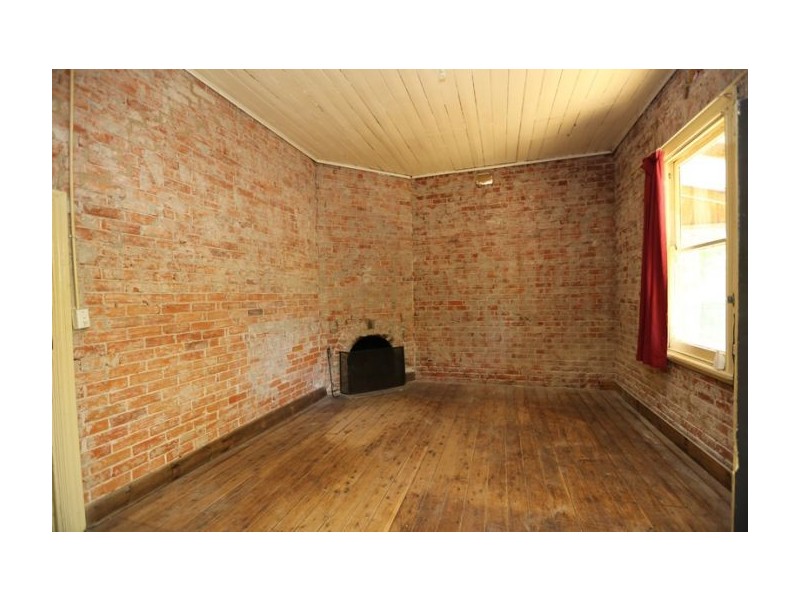 30 South Street, Henty NSW 2658