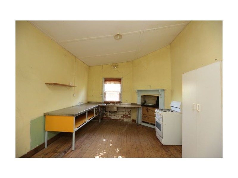 30 South Street, Henty NSW 2658