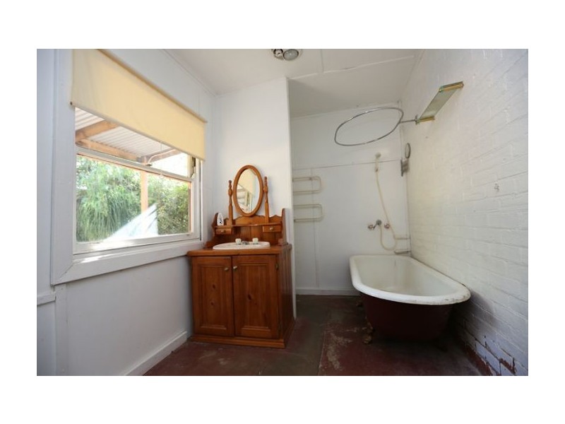 30 South Street, Henty NSW 2658