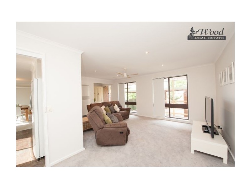 29 Sunwood Drive, Lavington NSW 2641