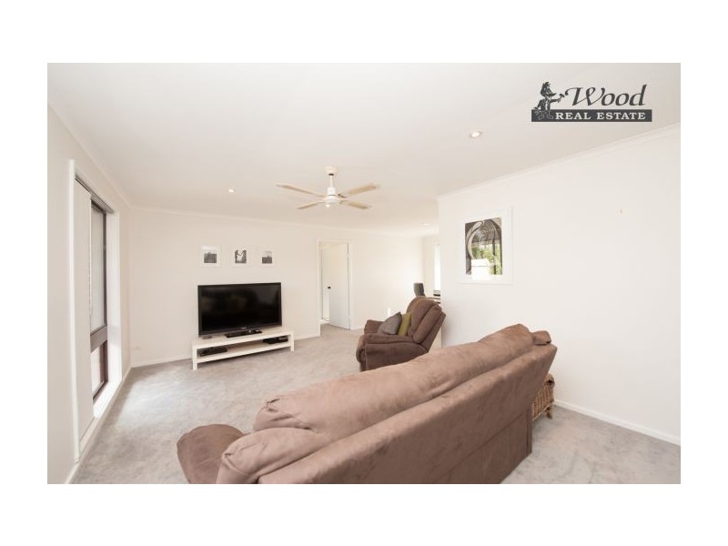 29 Sunwood Drive, Lavington NSW 2641