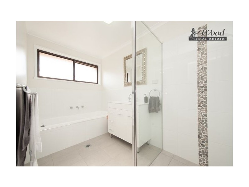 29 Sunwood Drive, Lavington NSW 2641