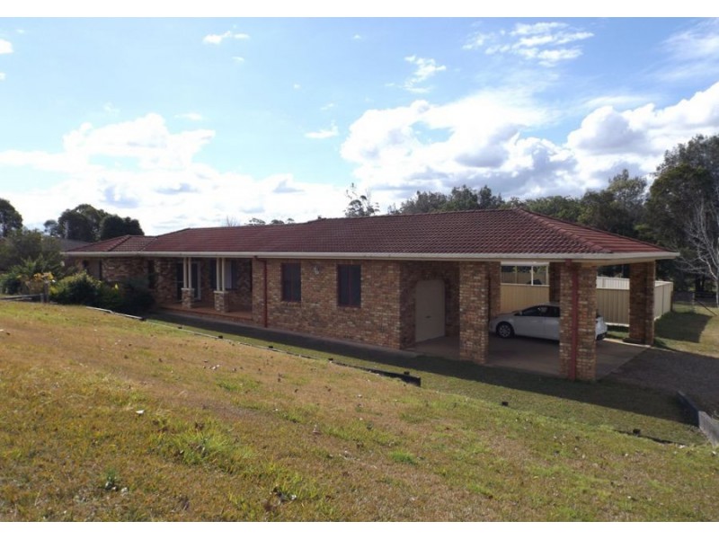 64 Preston Drive, Macksville NSW 2447