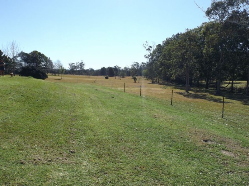 64 Preston Drive, Macksville NSW 2447