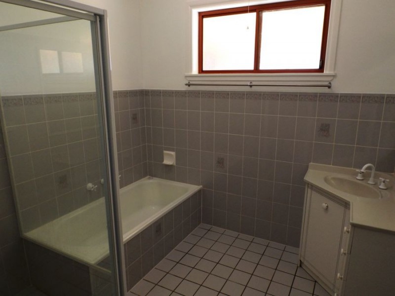 64 Preston Drive, Macksville NSW 2447