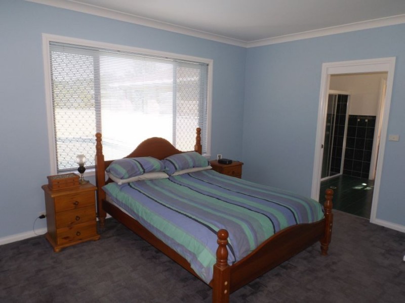 64 Preston Drive, Macksville NSW 2447