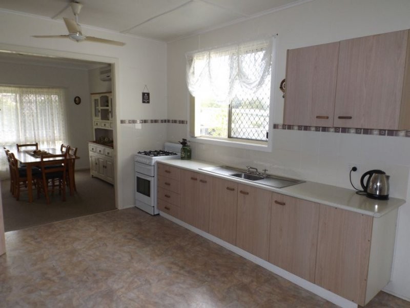 3 Barrie Street, Macksville NSW 2447